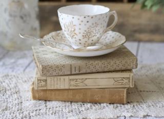 tea and books